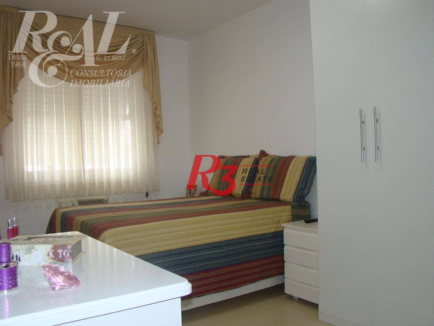 Apartamento à venda com 2 quartos, 66m² - Foto 3