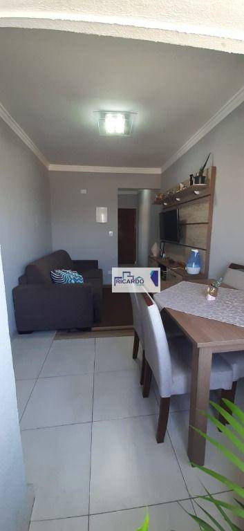 Apartamento à venda com 2 quartos, 58m² - Foto 3