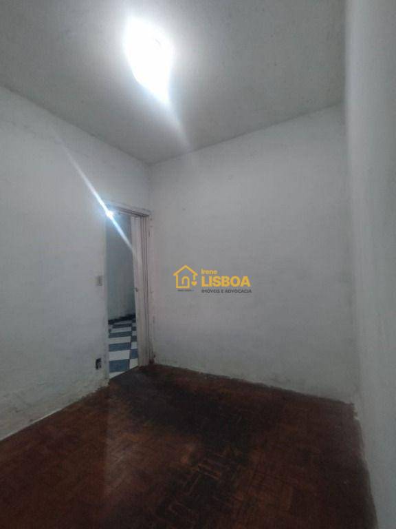 Casa para alugar com 2 quartos, 40m² - Foto 6