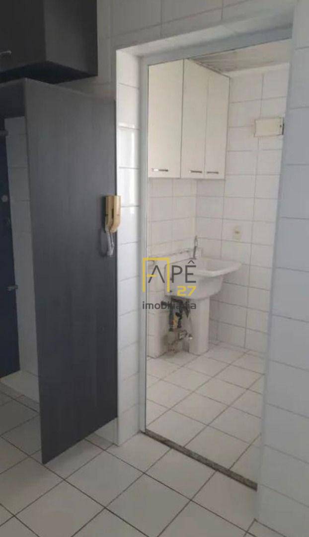 Apartamento para alugar com 3 quartos, 86m² - Foto 9