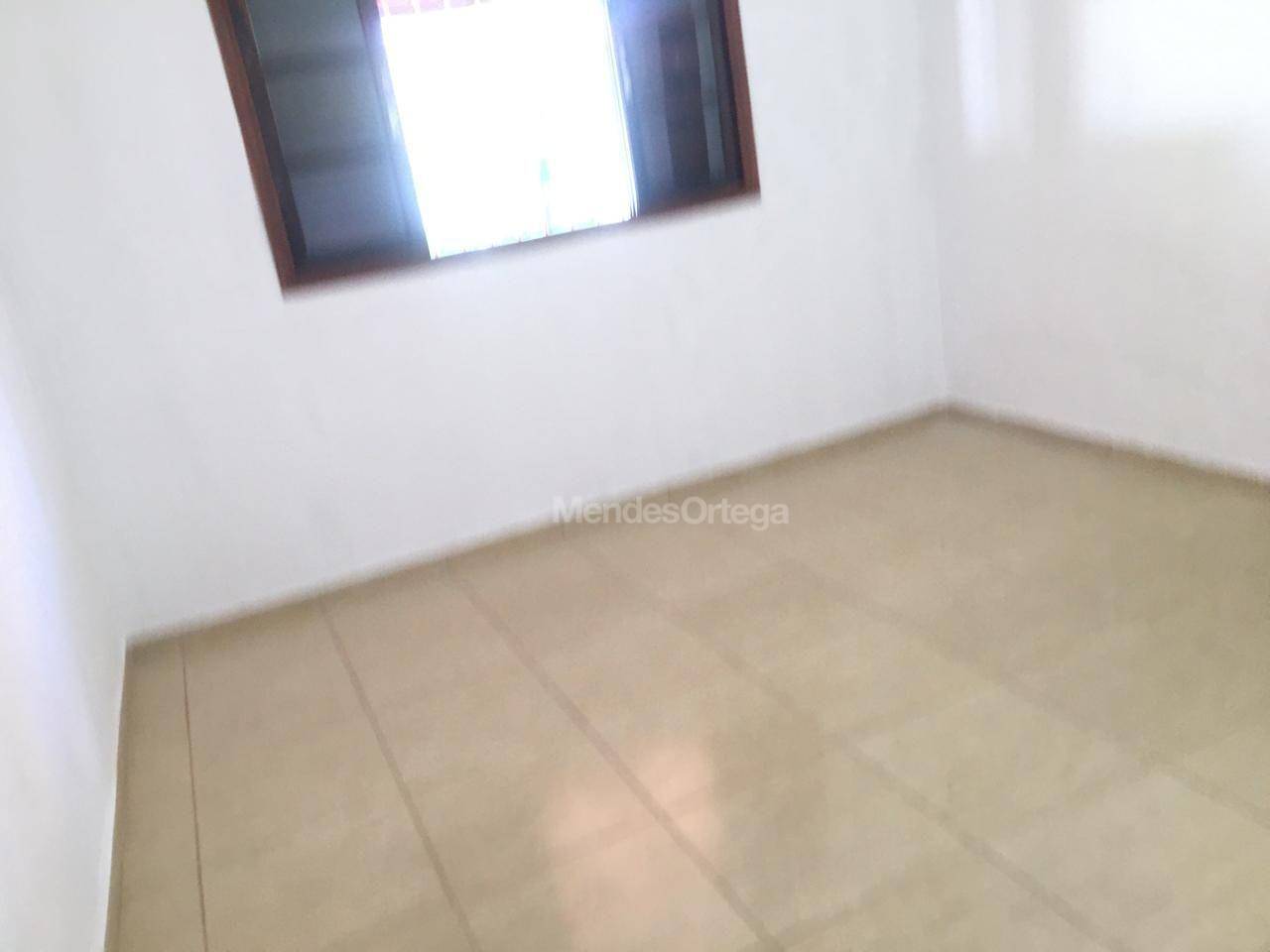 Casa para alugar com 2 quartos, 160m² - Foto 7