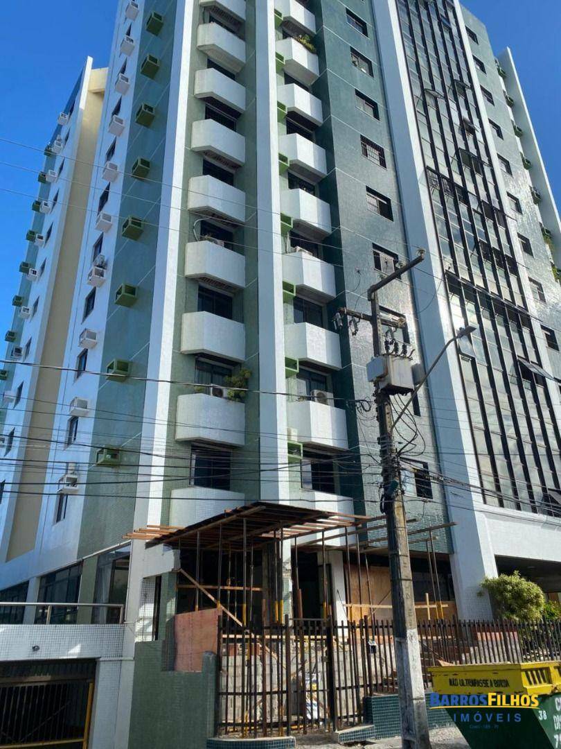 Apartamento para alugar com 3 quartos, 212m² - Foto 30