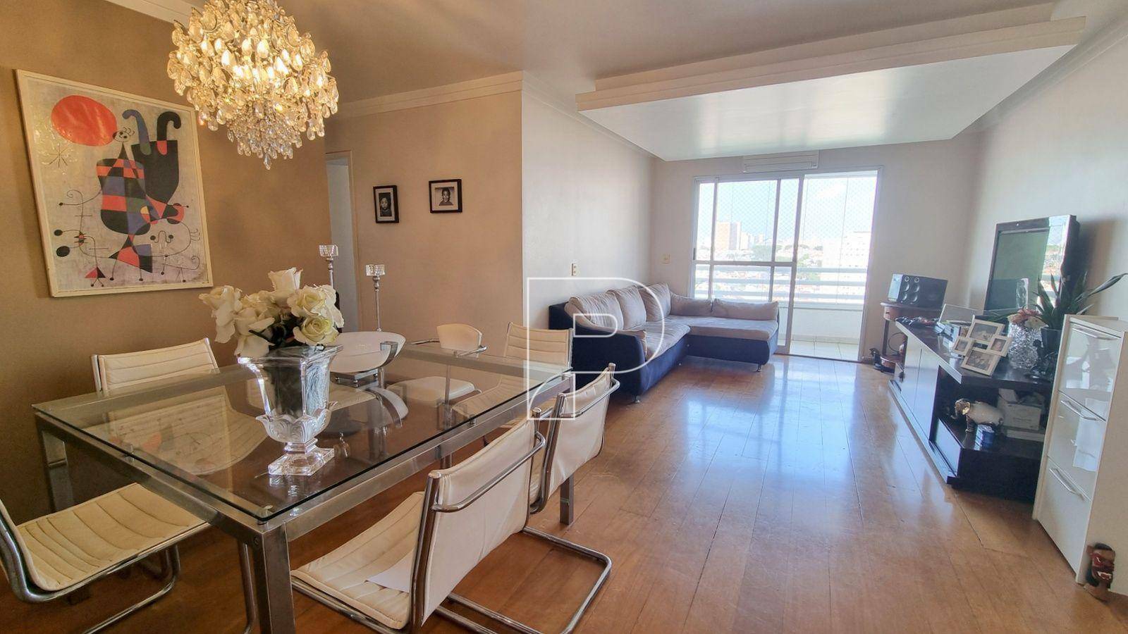 Apartamento à venda com 3 quartos, 105m² - Foto 1