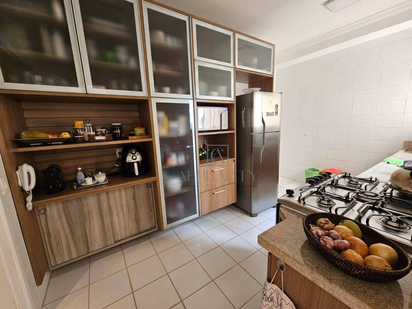 Apartamento à venda com 3 quartos, 158m² - Foto 11