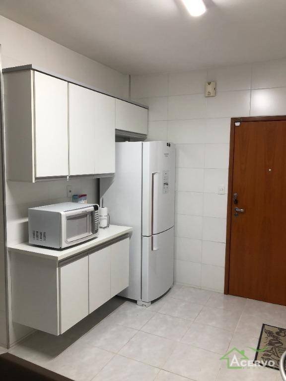 Apartamento à venda com 3 quartos, 118m² - Foto 22