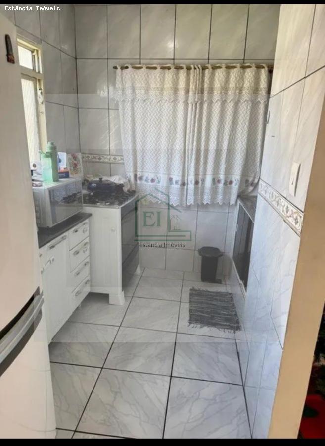 Casa à venda com 3 quartos, 200m² - Foto 5