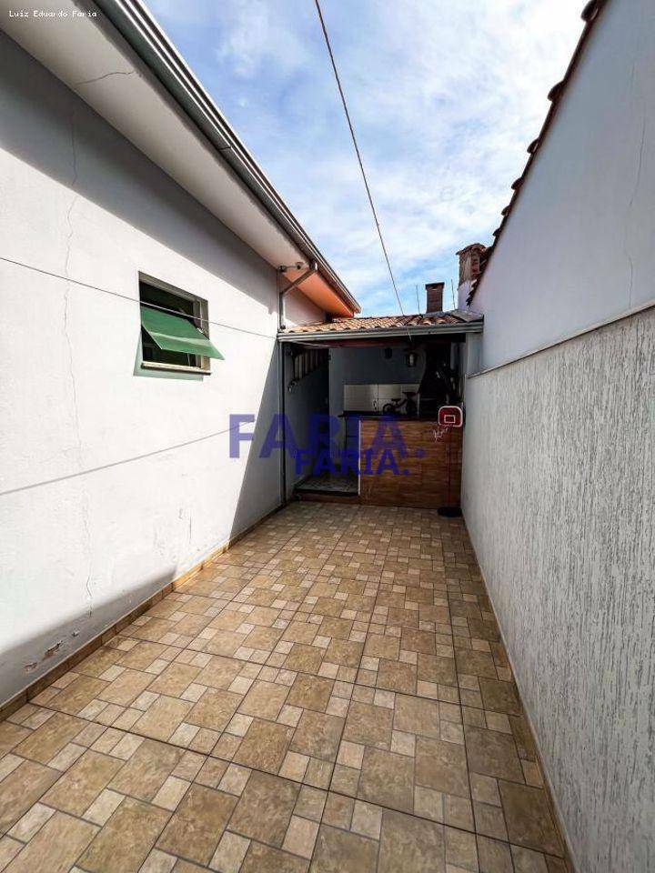 Casa à venda com 3 quartos, 175m² - Foto 13