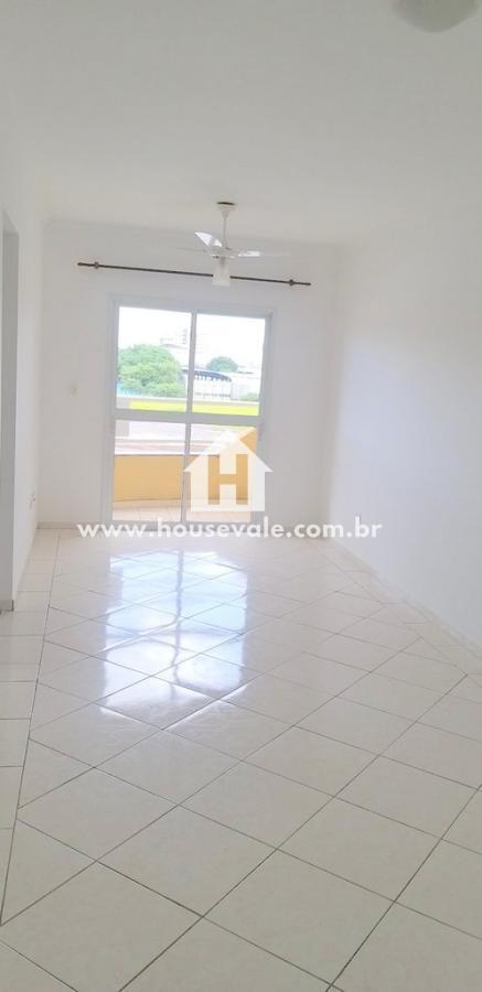 Apartamento à venda com 3 quartos, 67m² - Foto 3