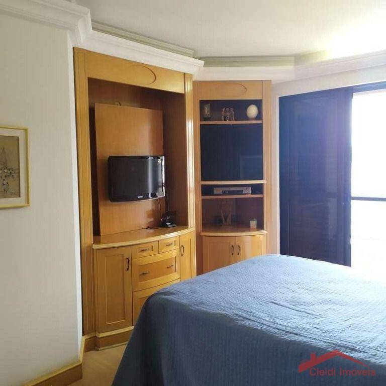 Apartamento à venda com 4 quartos, 191m² - Foto 16