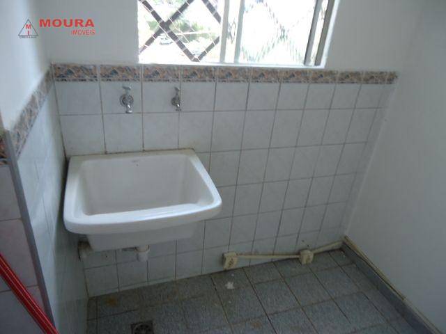 Apartamento para alugar com 2 quartos, 65m² - Foto 7