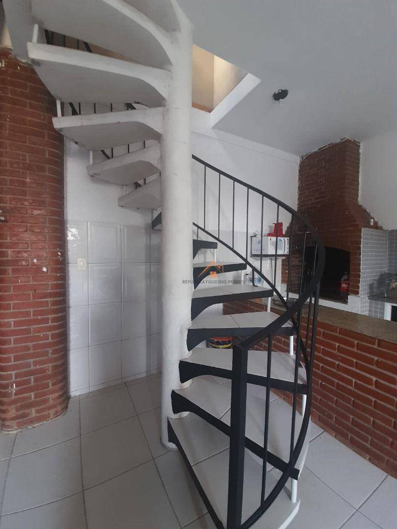 Sobrado à venda com 5 quartos, 284m² - Foto 18