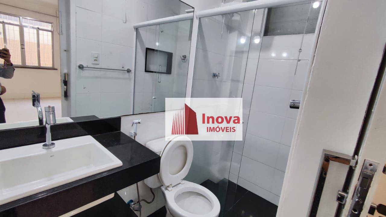 Apartamento para alugar com 3 quartos, 140m² - Foto 27