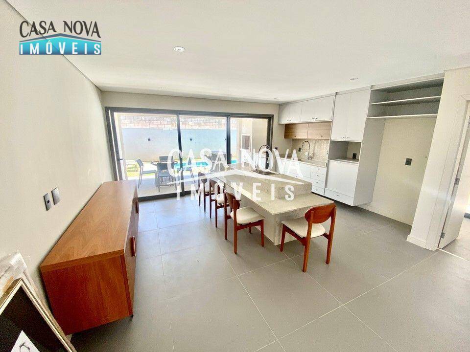 Casa de Condomínio à venda com 3 quartos, 238m² - Foto 6