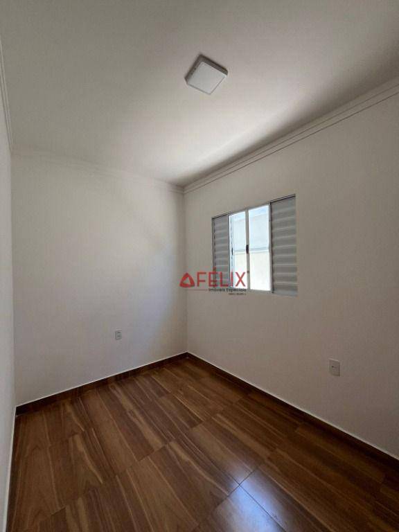 Casa à venda com 3 quartos, 85m² - Foto 6