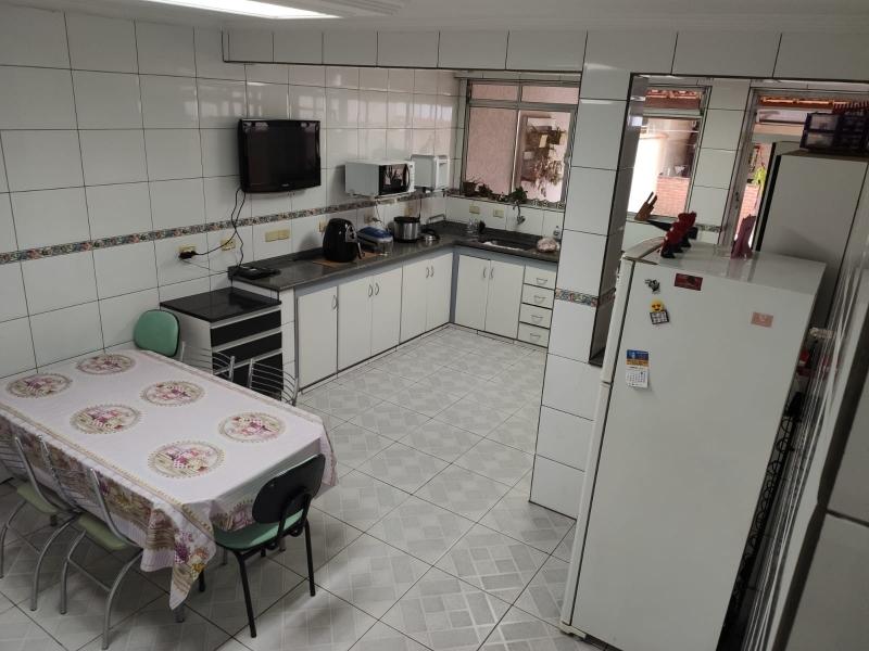 Sobrado à venda com 3 quartos, 274m² - Foto 11