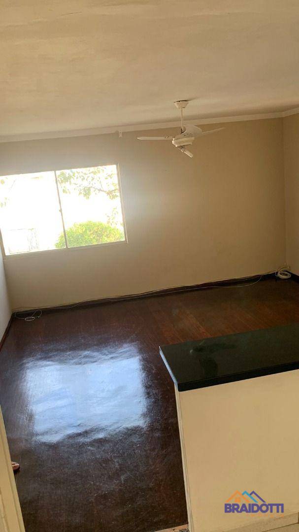 Apartamento à venda com 3 quartos, 90m² - Foto 3