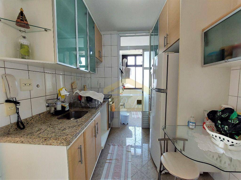 Apartamento à venda com 3 quartos, 83m² - Foto 16