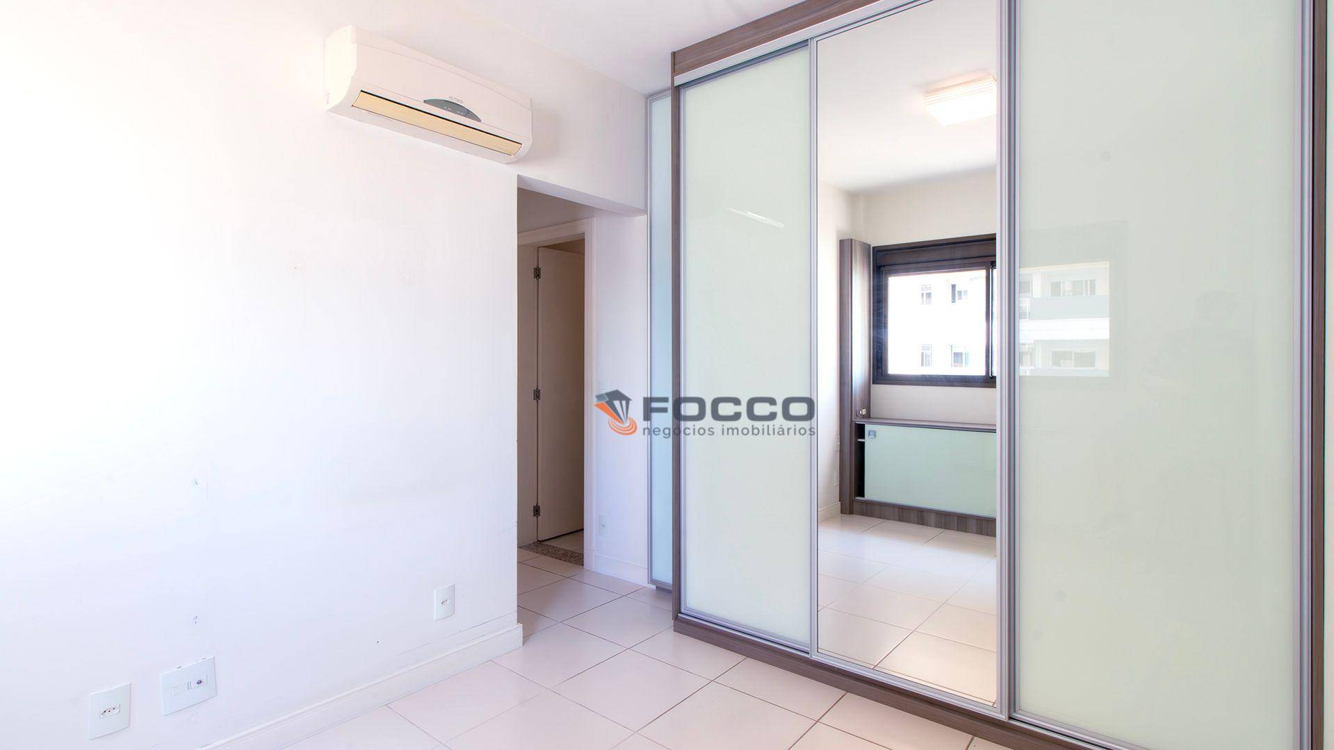 Apartamento à venda com 2 quartos, 69m² - Foto 7