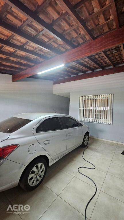 Casa à venda com 2 quartos, 101m² - Foto 3