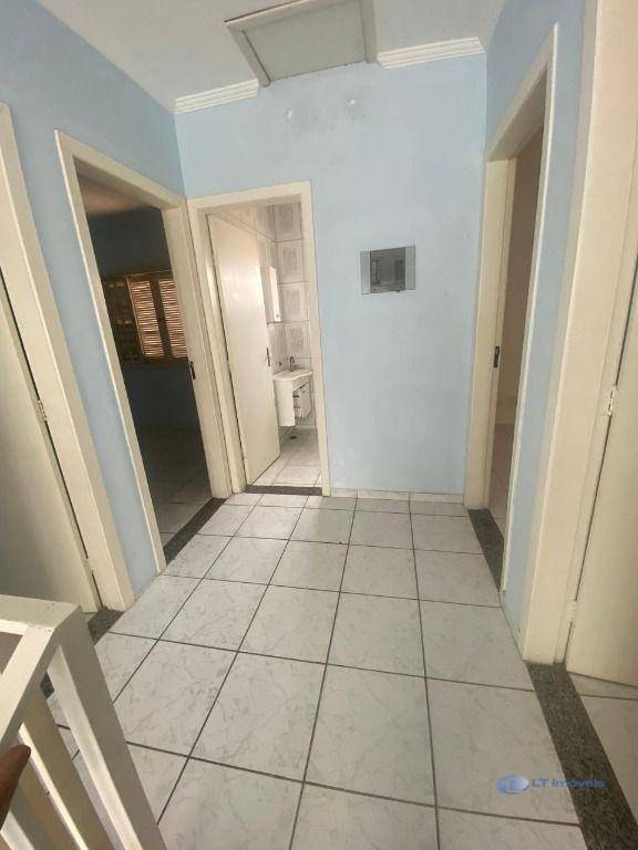 Casa para alugar com 3 quartos, 100m² - Foto 13