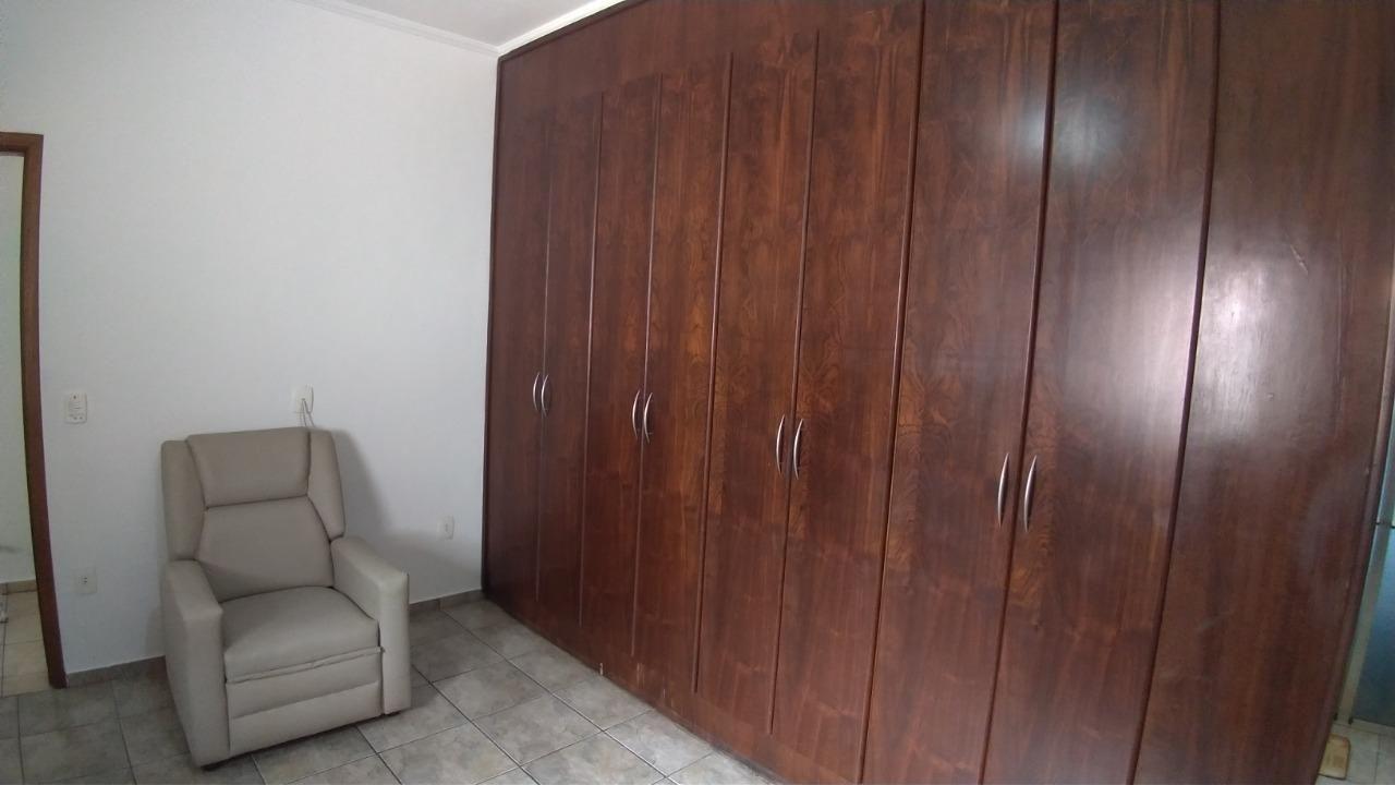 Casa à venda com 3 quartos, 332m² - Foto 27