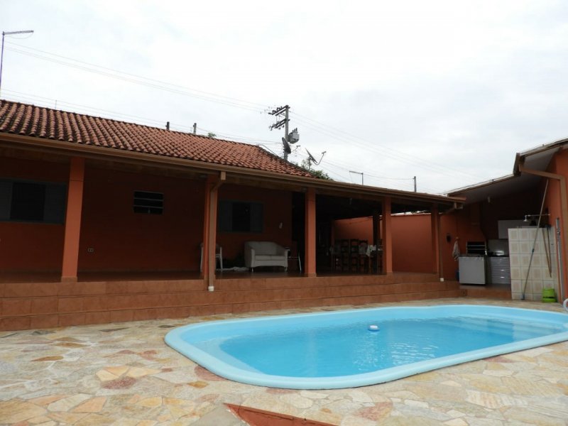 Chácara à venda com 3 quartos, 63m² - Foto 1