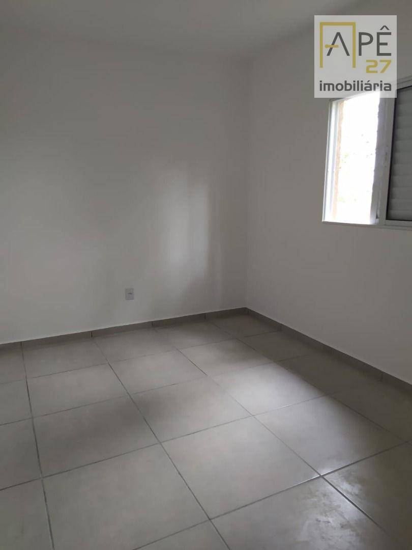 Casa à venda com 2 quartos, 55m² - Foto 13