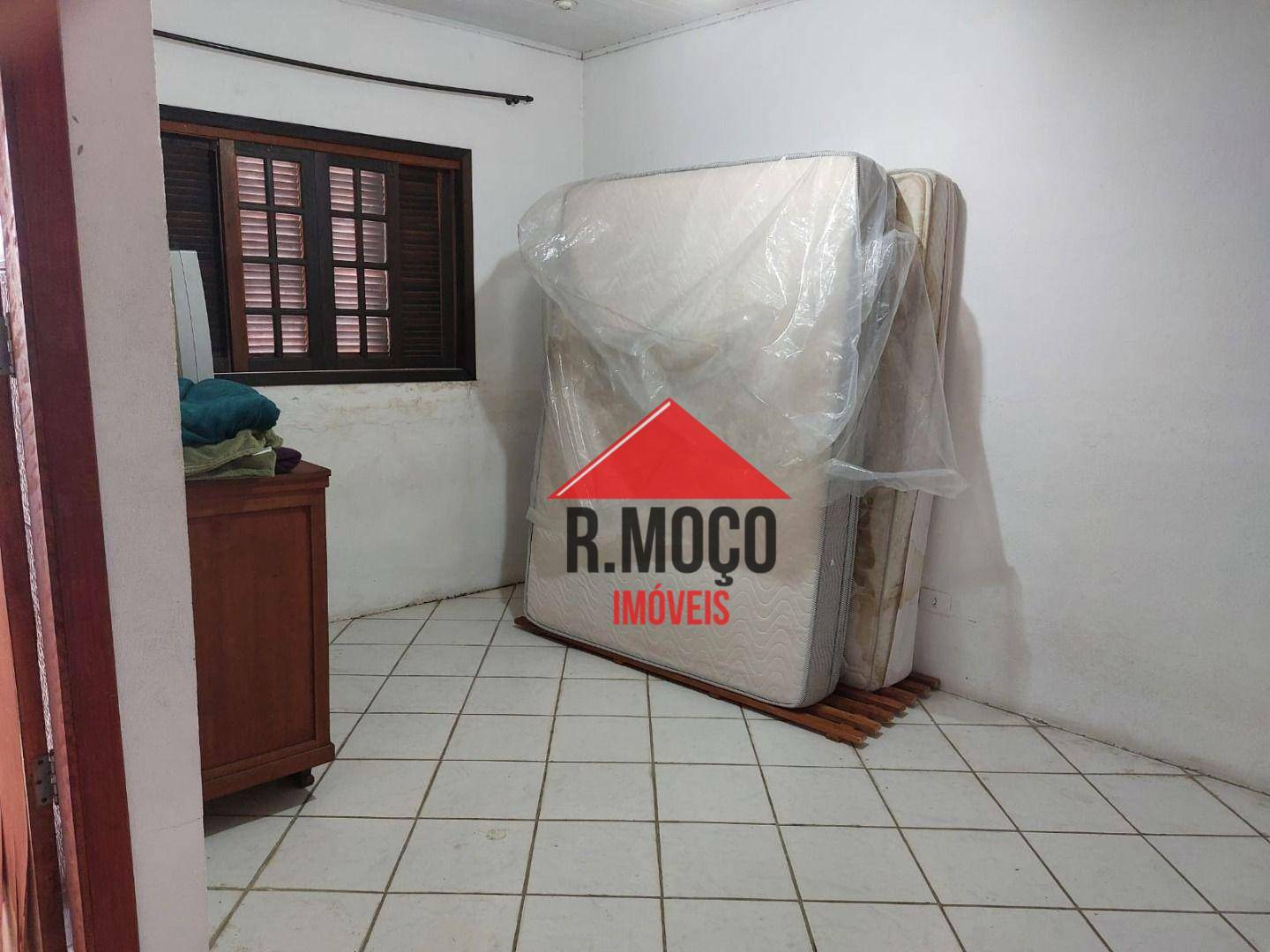 Sobrado à venda com 8 quartos, 100m² - Foto 43