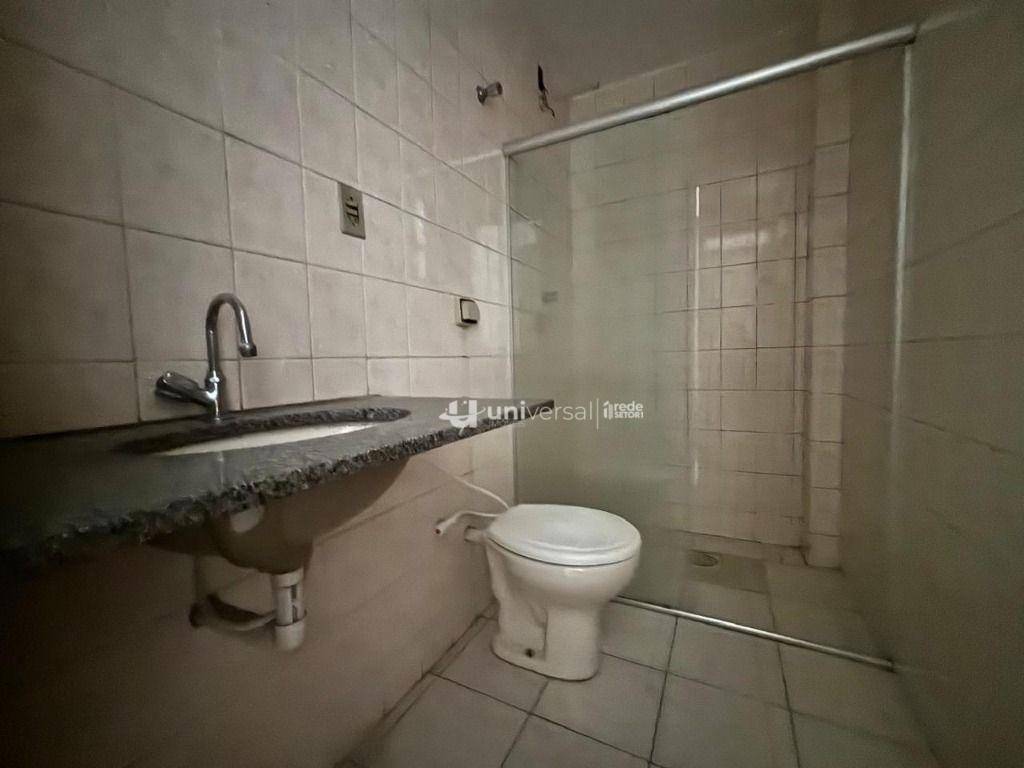 Apartamento para alugar com 2 quartos, 75m² - Foto 7