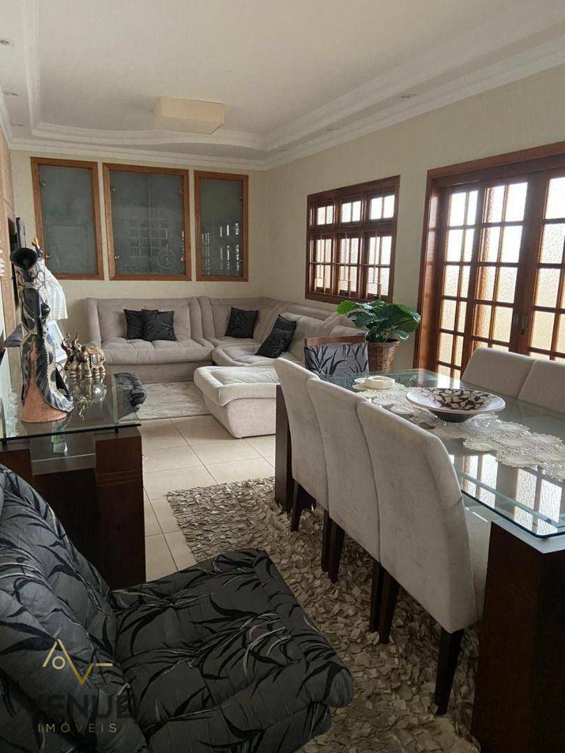 Sobrado à venda com 5 quartos, 300m² - Foto 8