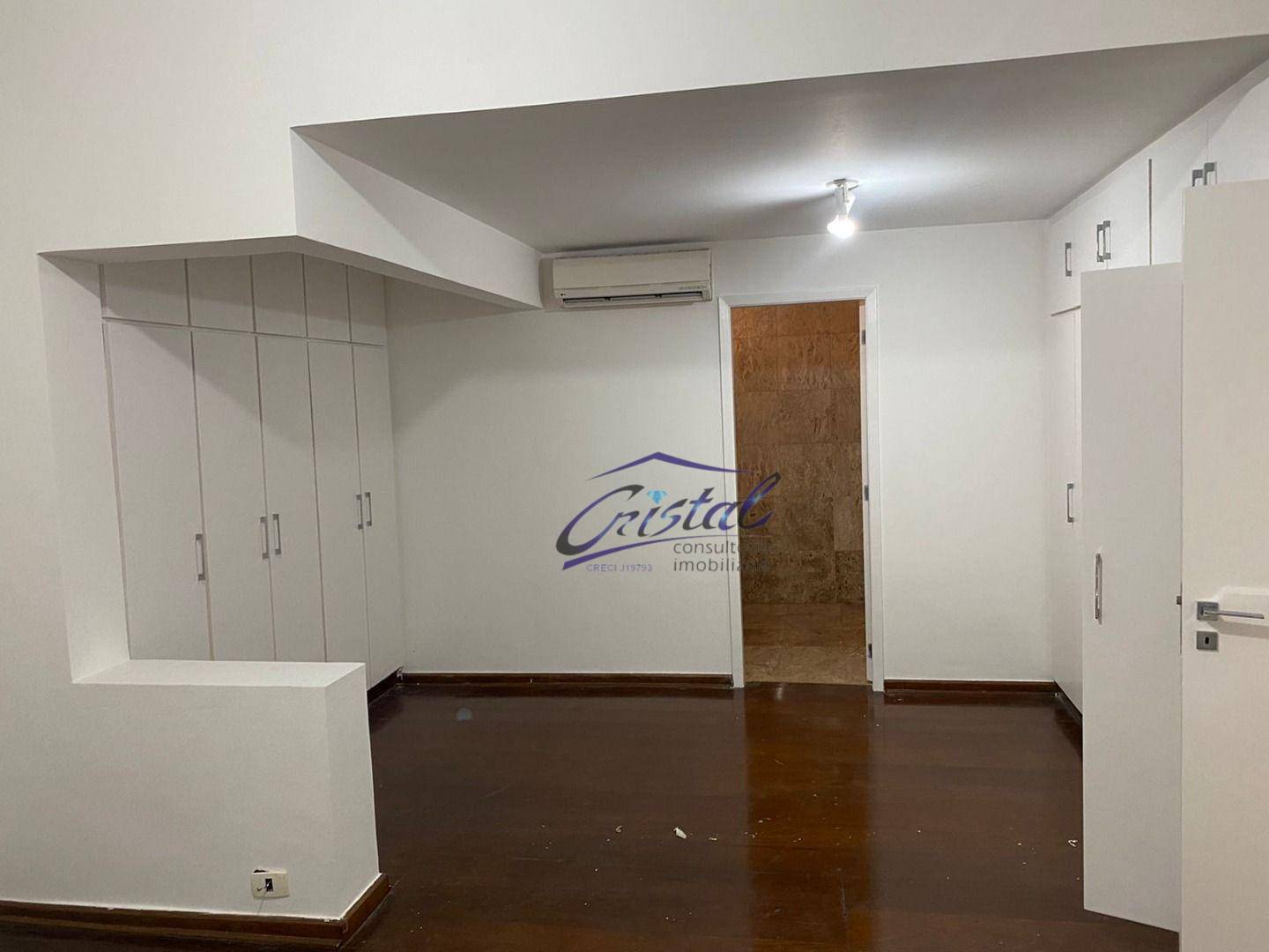 Casa à venda e aluguel com 4 quartos, 450m² - Foto 12