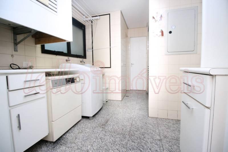 Apartamento para alugar com 4 quartos, 240m² - Foto 16