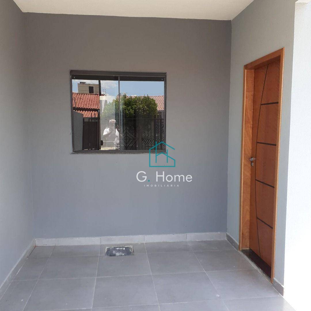 Casa à venda com 3 quartos, 82m² - Foto 2