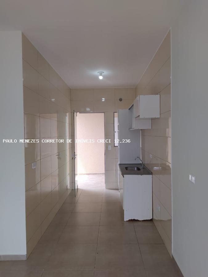 Casa à venda com 2 quartos, 55m² - Foto 7