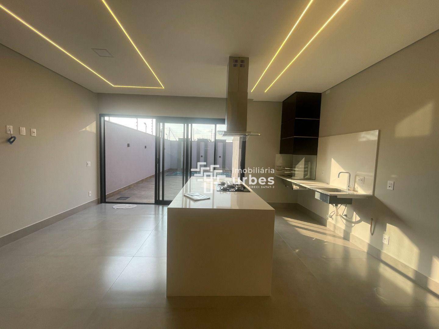 Casa à venda com 3 quartos, 220m² - Foto 9