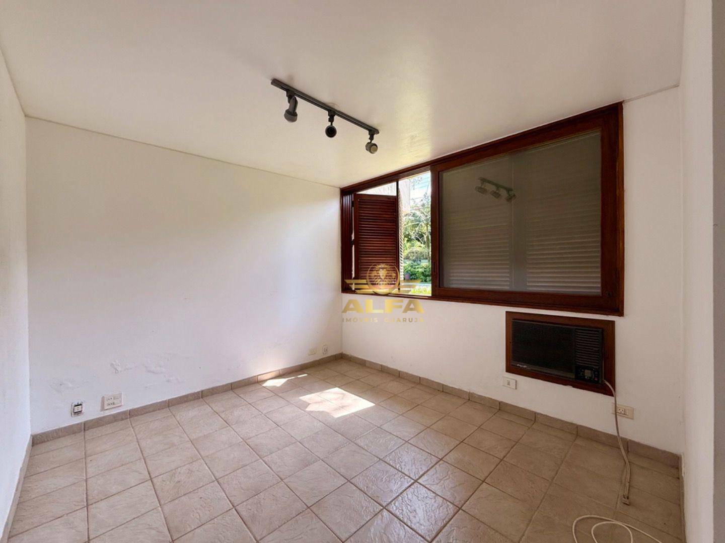 Casa de Condomínio à venda com 4 quartos, 350m² - Foto 23