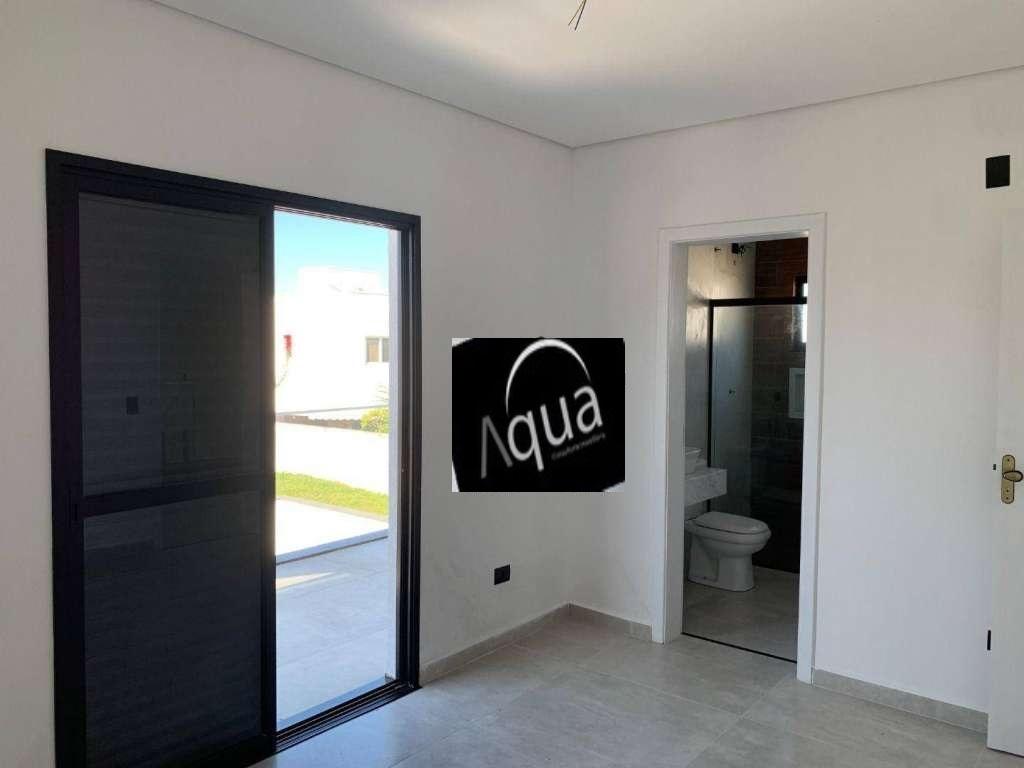 Casa à venda com 3 quartos, 300m² - Foto 25