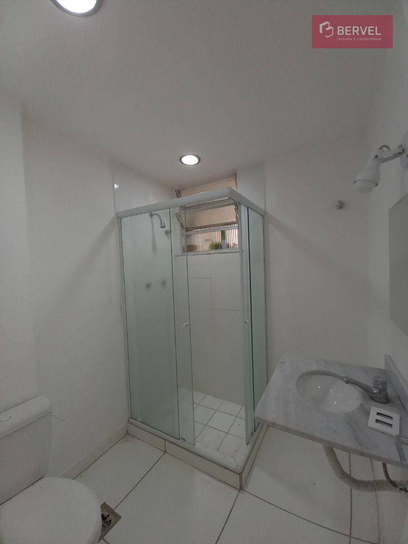 Apartamento para alugar com 2 quartos, 81m² - Foto 8