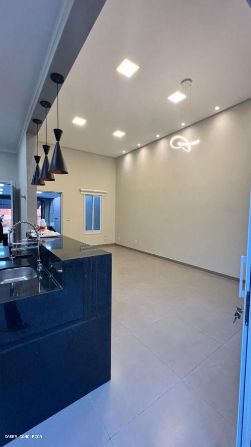 Casa à venda com 3 quartos, 292m² - Foto 9