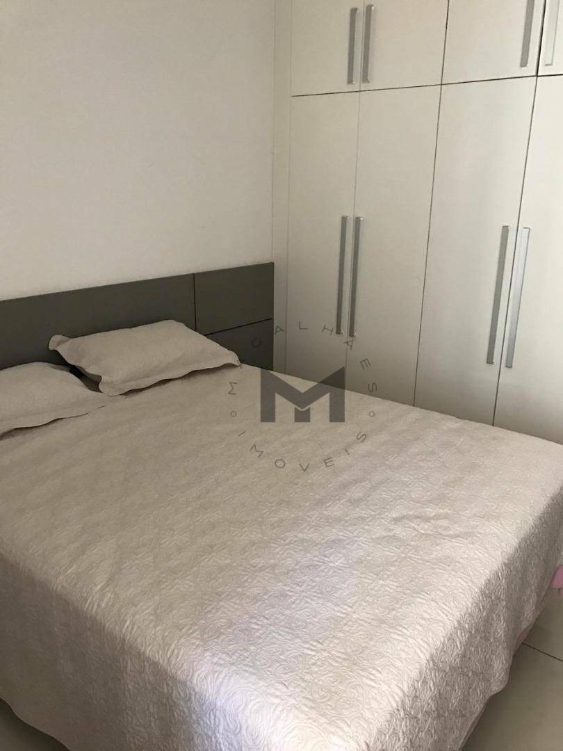 Apartamento à venda com 4 quartos, 233m² - Foto 4