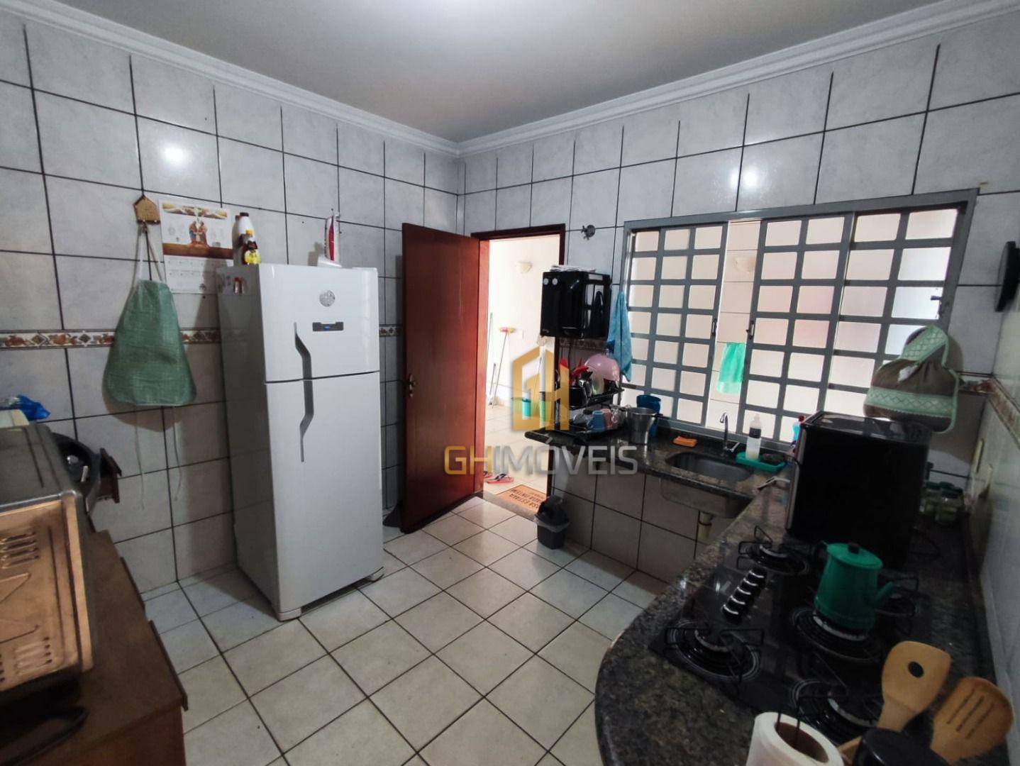 Casa à venda com 3 quartos, 220m² - Foto 14