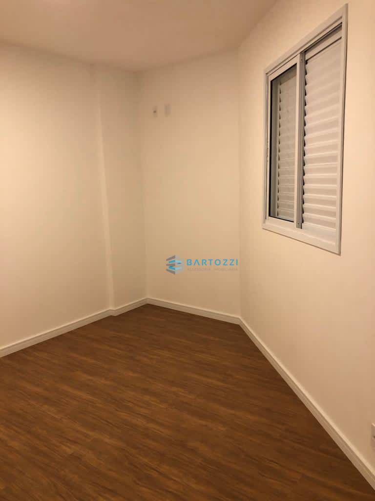 Apartamento à venda com 2 quartos, 61m² - Foto 5