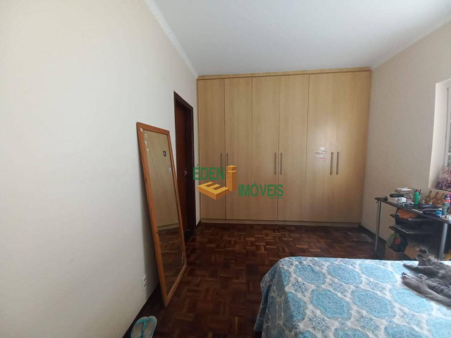 Casa à venda com 3 quartos, 226m² - Foto 21