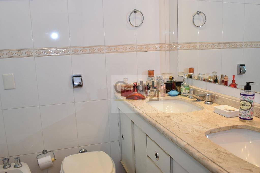 Apartamento à venda com 3 quartos, 220m² - Foto 15