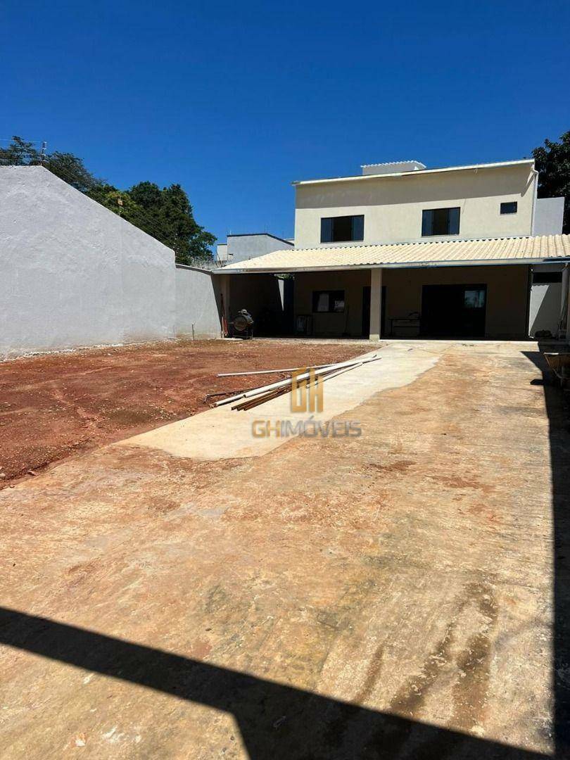 Sobrado à venda com 3 quartos, 210m² - Foto 2