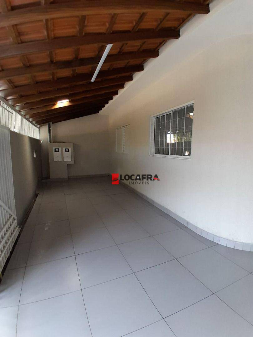 Casa à venda com 3 quartos, 160m² - Foto 1