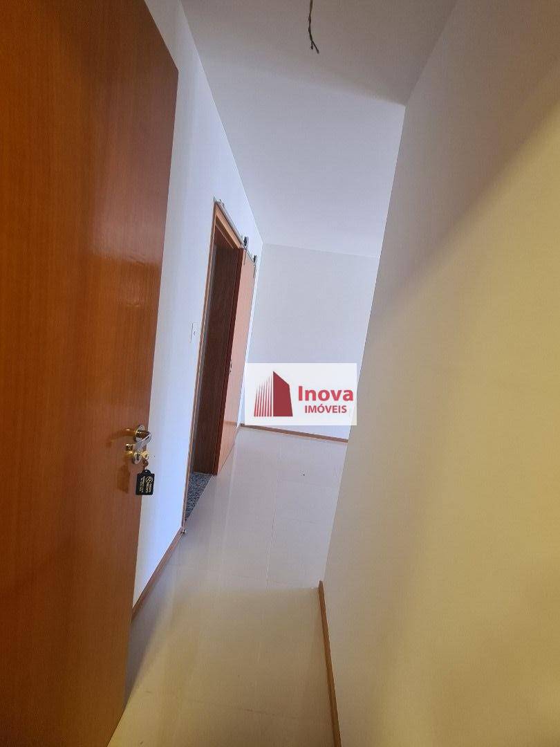 Apartamento à venda com 2 quartos, 70m² - Foto 5