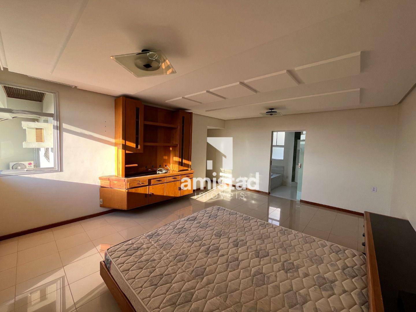 Casa à venda com 3 quartos, 600m² - Foto 16