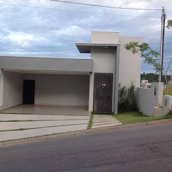 Casa de Condomínio à venda com 3 quartos, 300m² - Foto 1