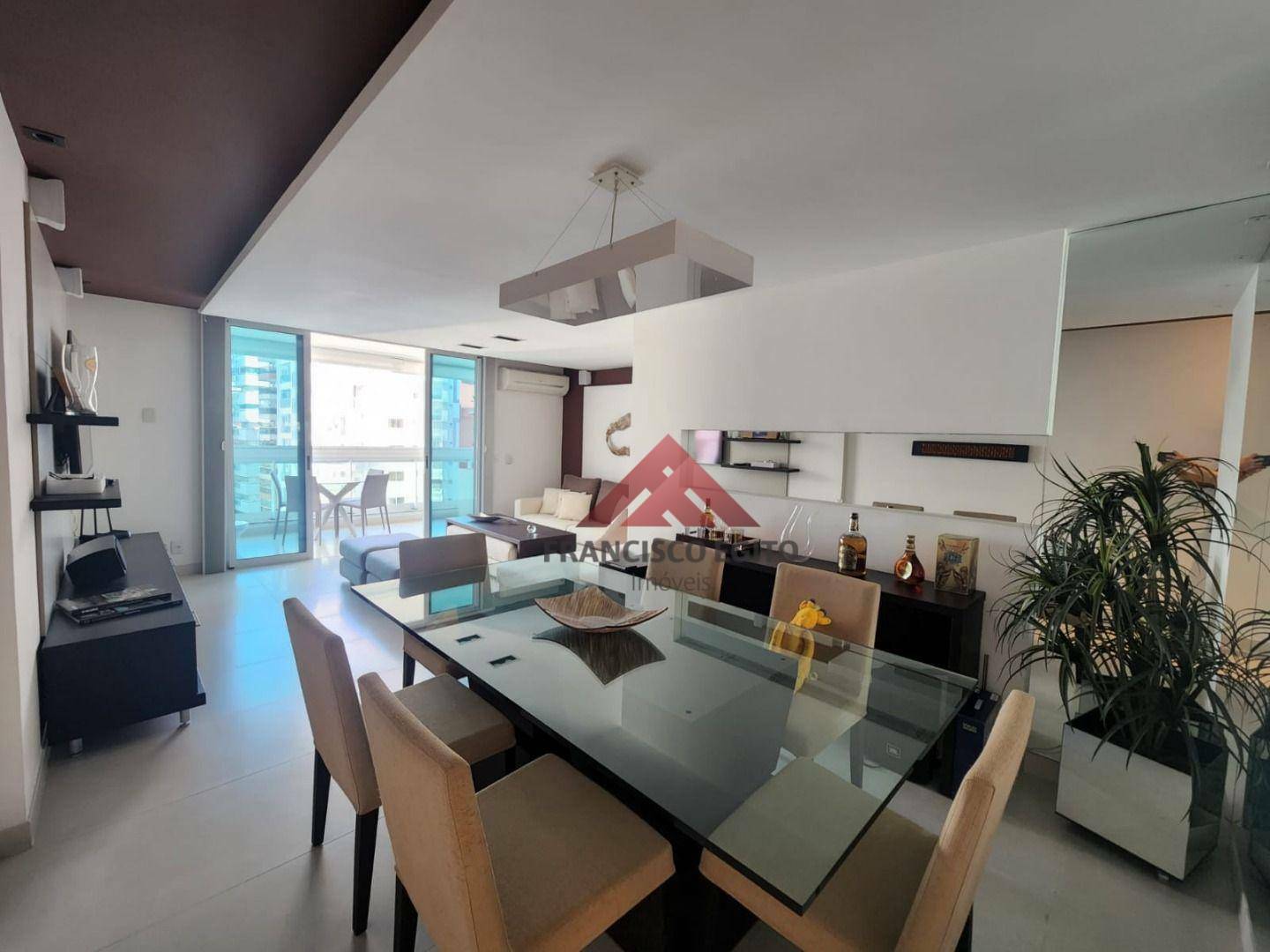 Apartamento à venda com 3 quartos, 130m² - Foto 4